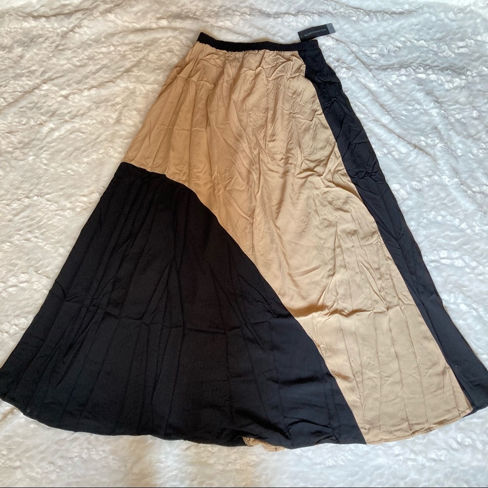 Worthington (M) Neutral/Black Skirt Elastic Waist